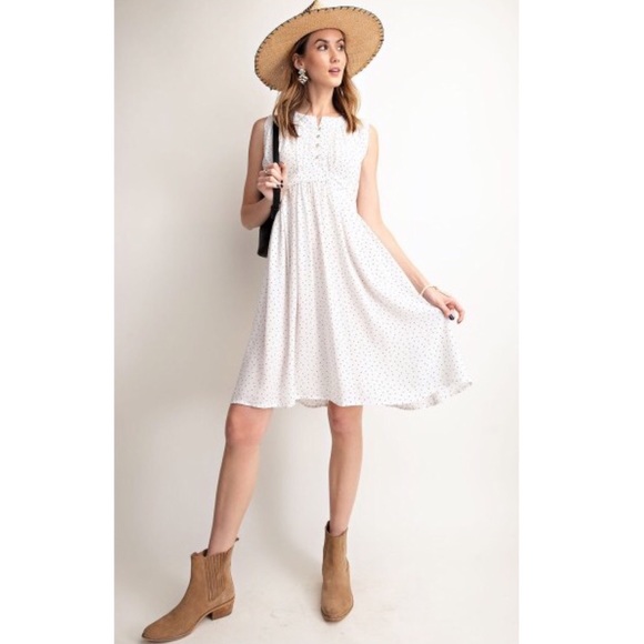 Accepting Offers π·Off-White Polka Dot Swing Dress - Picture 2 of 5